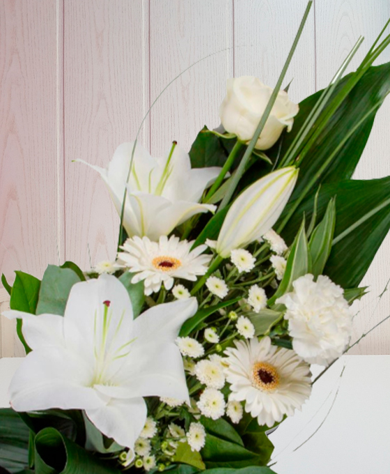 Alternative view of Ramo Funerario Gerberas y Liliums